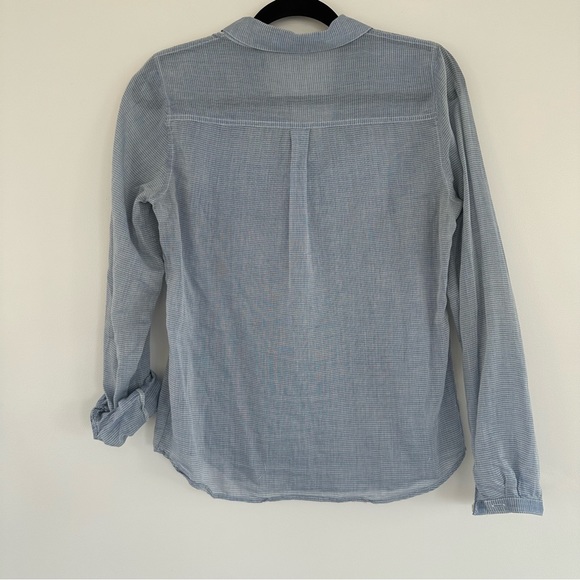 Outback Red Linen Long Sleeve Blouse Light Blue Size Small - Picture 2 of 4